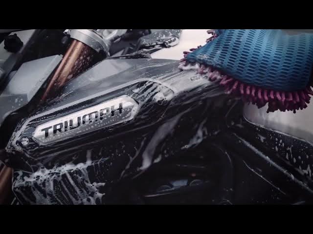 תרסיס לניקוי אופנוע מאק אוף - MUC-OFF NANO TECH MOTORCYCLE CLEANER 1L
