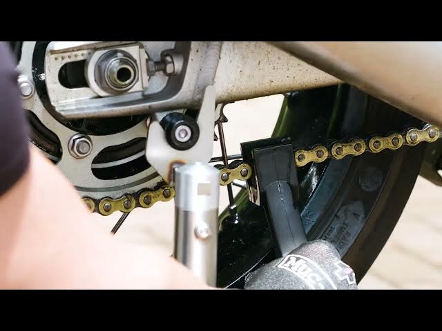 תרסיס לניקוי שרשרת מאק אוף - MUC-OFF MOTORCYCLE CHAIN CLEANER 400ML